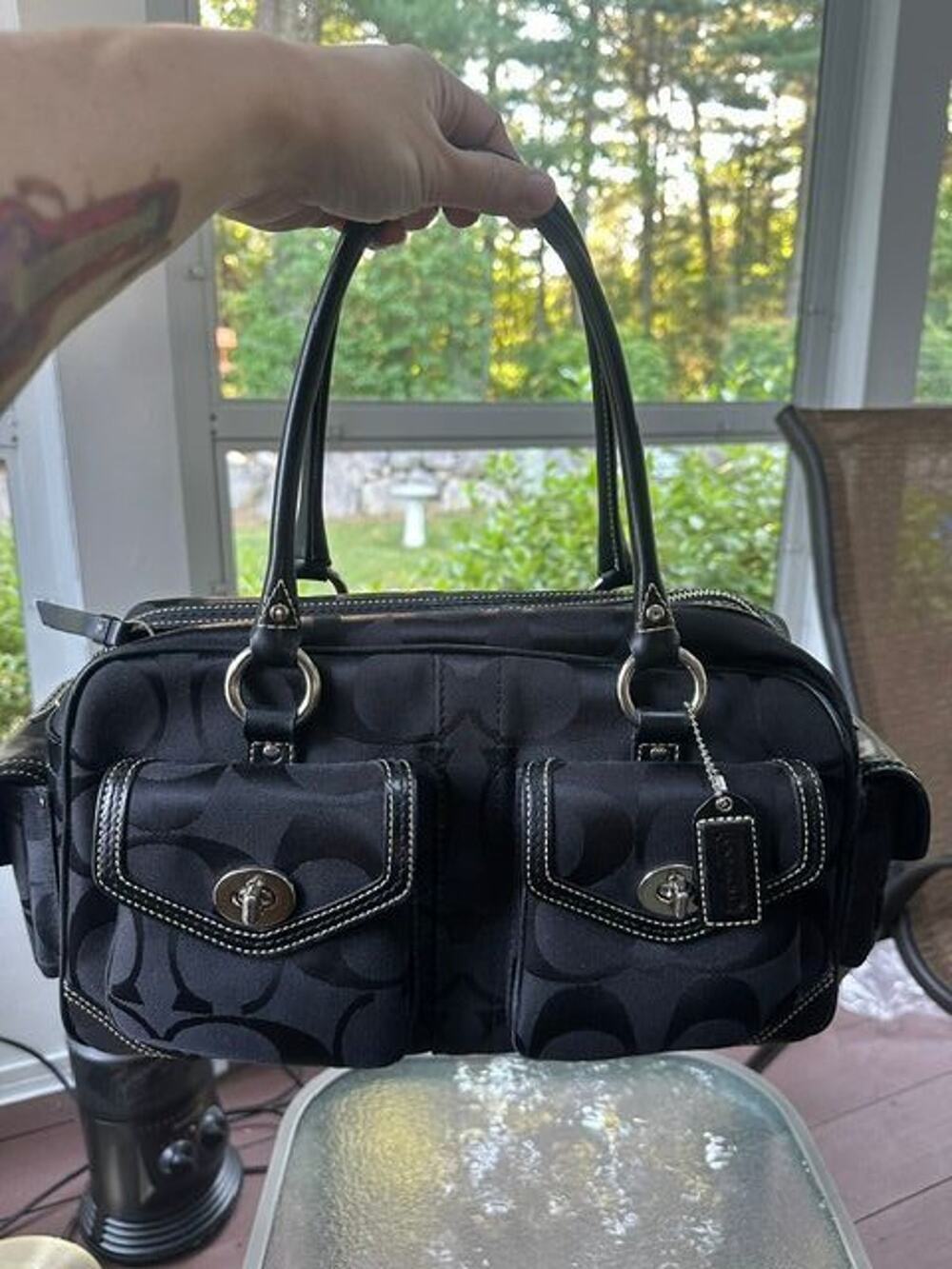 Coach Vintage Signature Gallery Pocket Satchel Black/Black Colorway Y2K EUC
